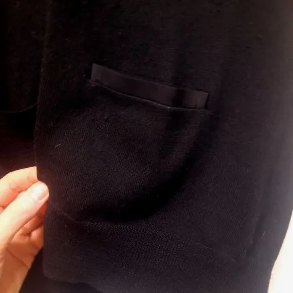 Banana Republic 100% Extra Fine Marino Wool Button Up Cardigan Sweater Black XS - Picture 5 of 9